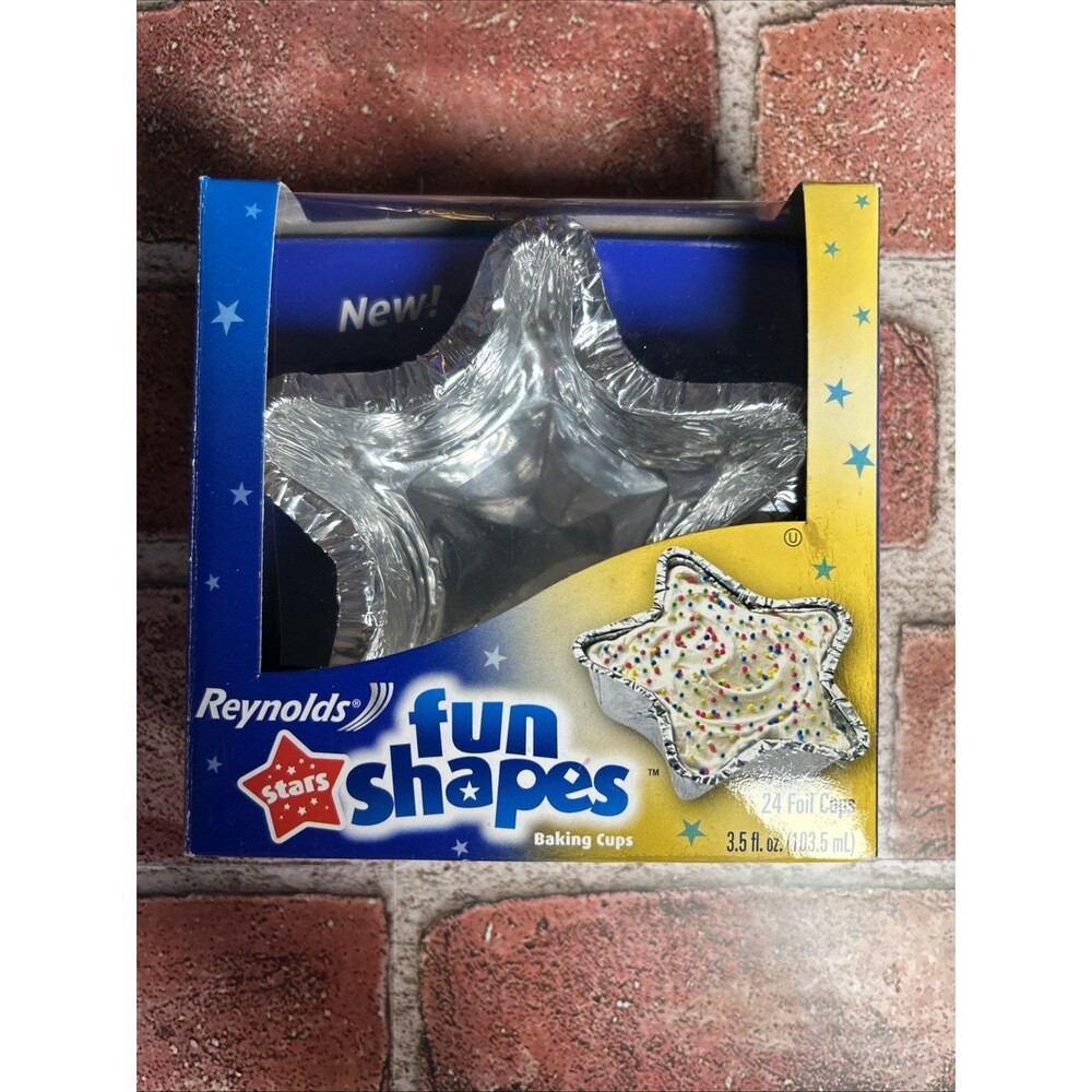 Reynolds Star Shaped Fun Shapes Foil Cups